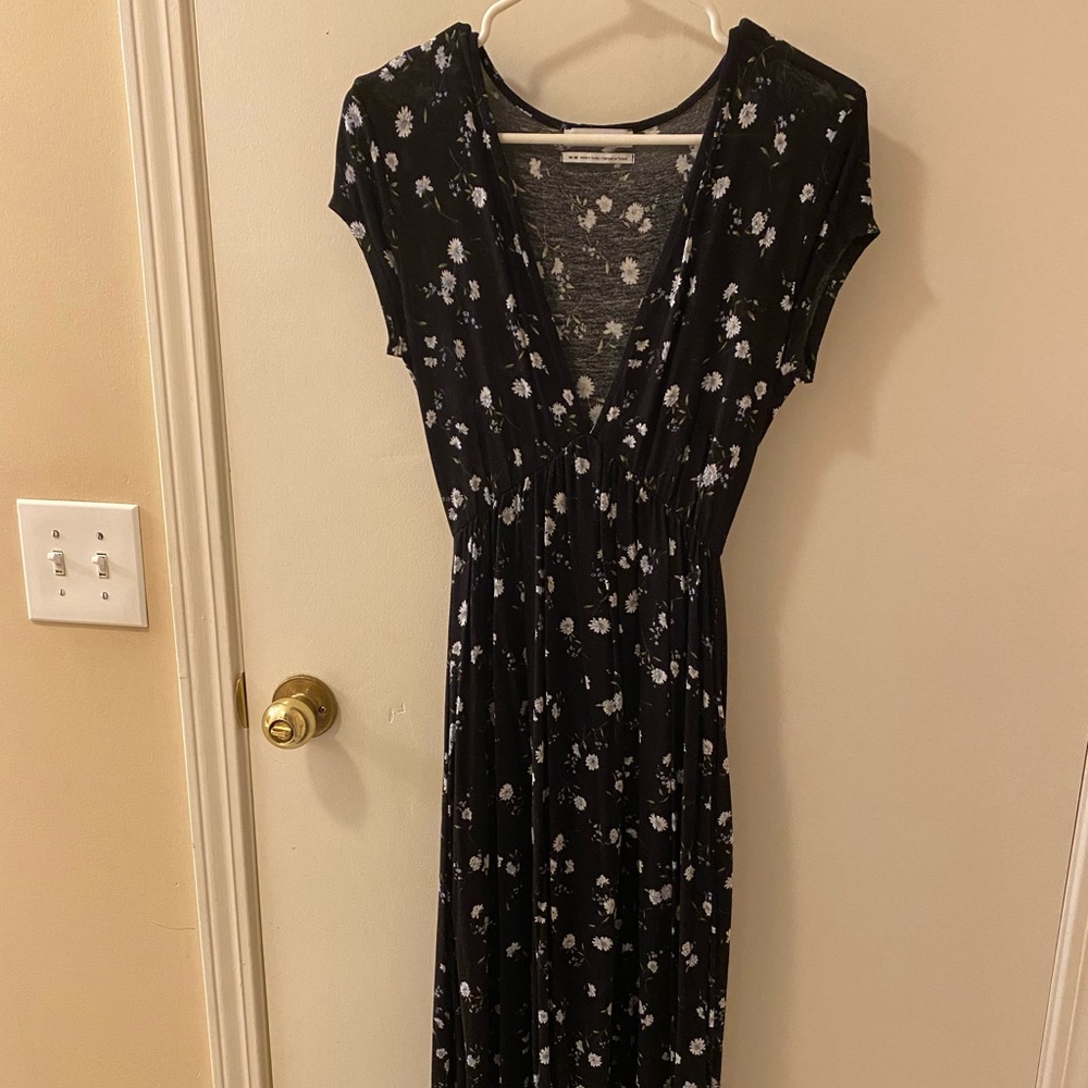 urban outfitters floral short sleeve maxi dress